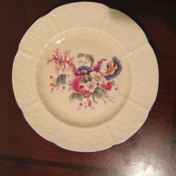 2 vintage Kingsware USA patent Coalport AD1750 England plates embossed flowers - Picture 8 of 13